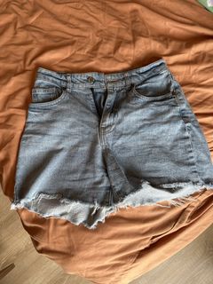 (Category: ) located in . Submitted by easygoingaries (Listing ID 1463599246, Image 1). Description: .