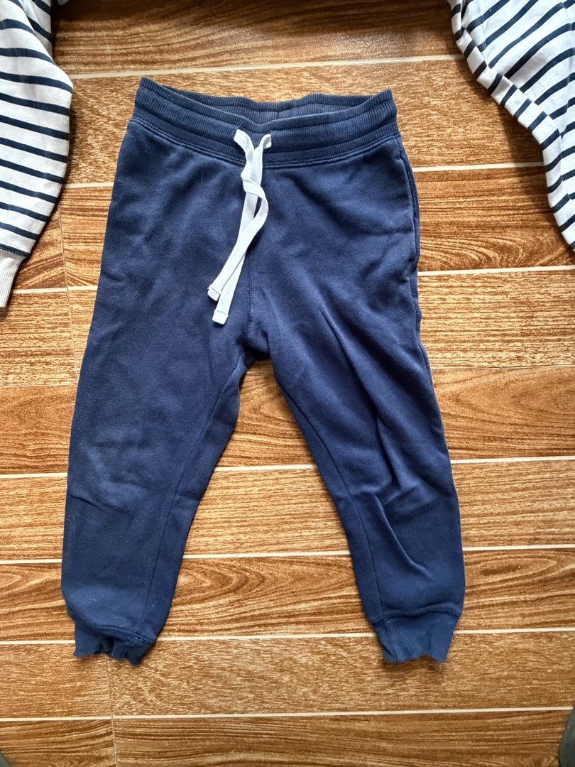 H&M Striped Top & Navy Joggers Set (Category: Babies & Kids Fashion) located in Silang. Submitted by ayiejavier30 (Listing ID 1463566571, Image 2). Description: - Adorable H&M outfit for kids. - Long-sleeved striped top with a cute patch detail. - Comfortable navy blue joggers with a drawstring waist. - Ideal for everyday wear and playtime. - Stylish and comfy set for your little one..