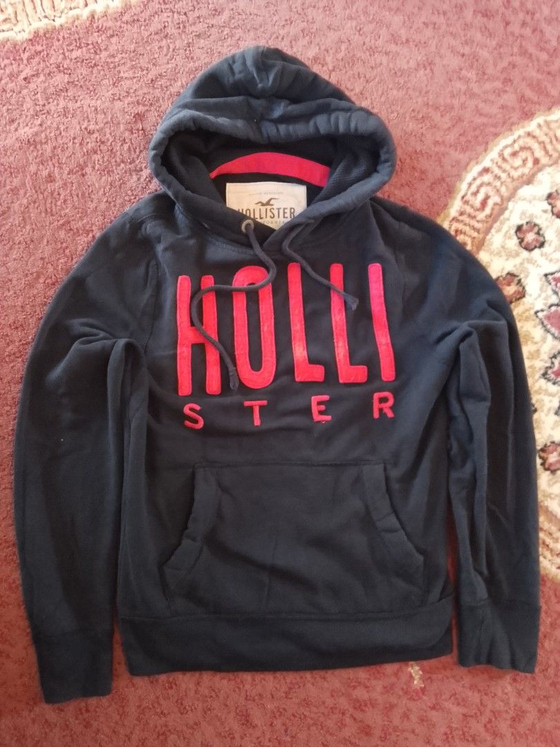 hollister hoodie (Category: Hoodies) located in Batangas. Submitted by 68.thrifts (Listing ID 1463600937, Image 1). Description: .