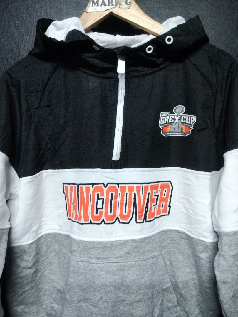 Hoodie jacket (Category: Coats, Jackets and Outerwear) located in Santa Cruz. Submitted by mark_grimaldo (Listing ID 1463738023, Image 3). Description: Grey Cup Vancouver Sweater ✅Size: M (22 x 26) ✅P 550+sf ✅Excellent condition 🚫Missing lace Laguna Area DM📩📩.