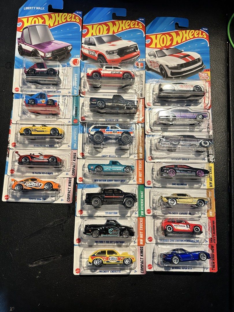 Hot Wheels 19pcs Set (Category: Vehicle & Diecast Models) located in Valenzuela. Submitted by mclovin.0819 (Listing ID 1463715931, Image 1). Description: For Sale Quitting as pack only 19pcs hot wheels No fantasy. With free hanging case.