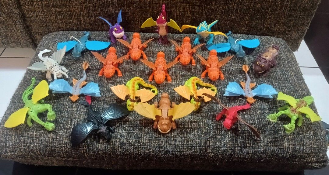 How to Train Your Dragon Figurines Lot (Category: Figurines & Statues) located in Caloocan City. Submitted by htorrelino (Listing ID 1463639993, Image 1). Description: 180 each - Complete set of How to Train Your Dragon figurines - Includes fan favorites like Toothless and Stormfly - Some dragons feature movable wings - Ideal for collectors and fans of the series - Selling as a single lot - Feel free to ask any questions!.