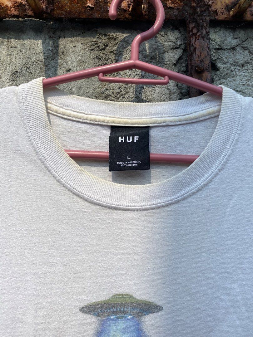 HUF UFO (Category: Tshirts & Polo Shirts ) located in Bulacan. Submitted by thriftniklein (Listing ID 1463617431, Image 3). Description: -may yellow stain around neckline.