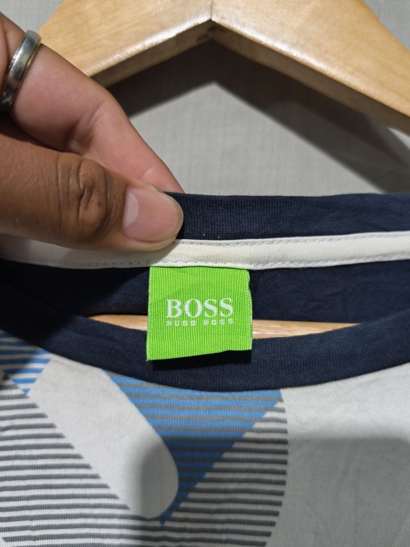 HUGO BOSS (Category: Tshirts & Polo Shirts ) located in Pandi. Submitted by rhaine.2zz (Listing ID 1463705422, Image 3). Description: HUGO BOSS EXCELLENT CONDITION NO ISSUE NEED WASH ONLY 22 WIDTH 28 LENGTH 9/10 COLOR RATE OR BETTER 📩📩📩.