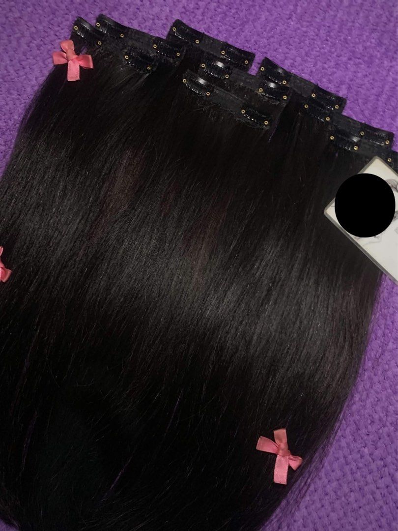 Human hair extensions (Category: Hair Accessories) located in Manila. Submitted by lorzanonik13398 (Listing ID 1463565963, Image 2). Description: Bnew unused Excellent quality Converted into 5 pcs of 3 clips and 3 pcs of 2 clips = total of 9 panels Natural black color 250 grams 17-19 inches Rfs: work requires longer hair length.