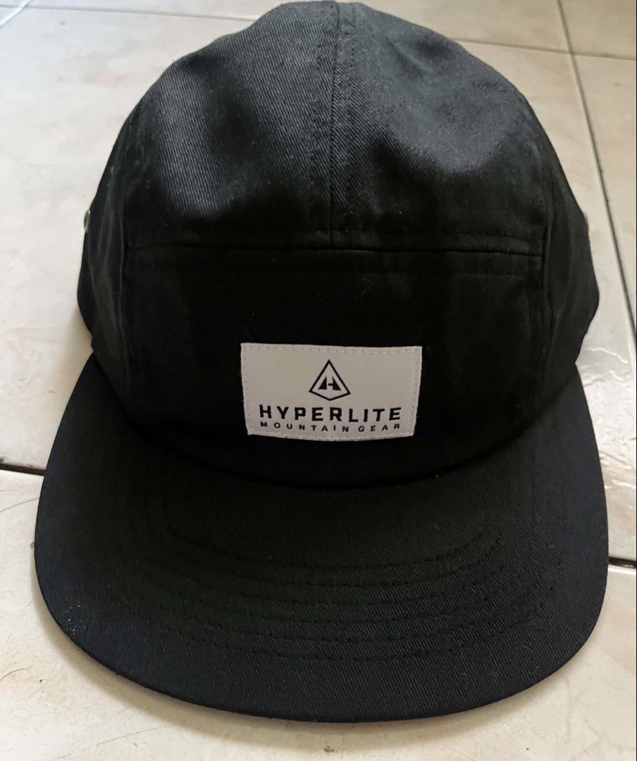 Hyperlite Mountain Gear 5 Panel Town Hat (Category: Caps & Hats) located in Cagayan de Oro. Submitted by jonzda1 (Listing ID 1463627415, Image 2). Description: Hyperlite Mountain Gear 5 Panel Town Hat Dims: One Size Fits All Condition: Excellent Issue: None.