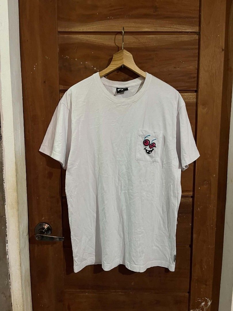 ICECREAM POCKET TEE (Category: Activewear) located in Tagum. Submitted by danelle_closet1106 (Listing ID 1463649176, Image 1). Description: EXCELLENT SIZE:LARGE NEED WASH ONLY.