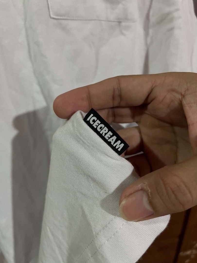 ICECREAM POCKET TEE (Category: Activewear) located in Tagum. Submitted by danelle_closet1106 (Listing ID 1463649176, Image 3). Description: EXCELLENT SIZE:LARGE NEED WASH ONLY.