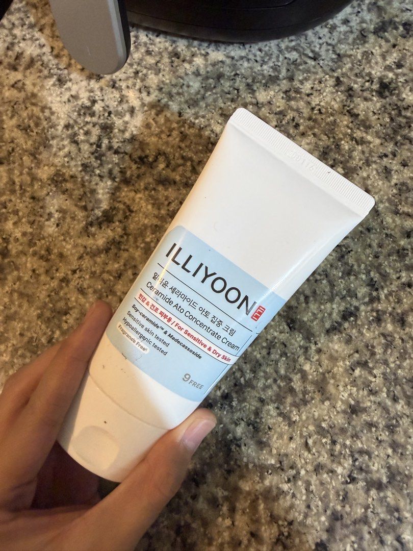 ILLIYOON Ceramide Ato Concentrate Cream 75ml (Category: Face Care) located in Quezon City. Submitted by teenyshop (Listing ID 1463685209, Image 3). Description: BRAND NEW & SEALED! - bought at my beauty story on the orange app just this September 2026! (last photo proof) - this is just an extra. planning to switch on a diff moisturiser na po. selling rly low para mabili lang po yung item bc di ko siya magagamit, i guarantee this is 100% authentic