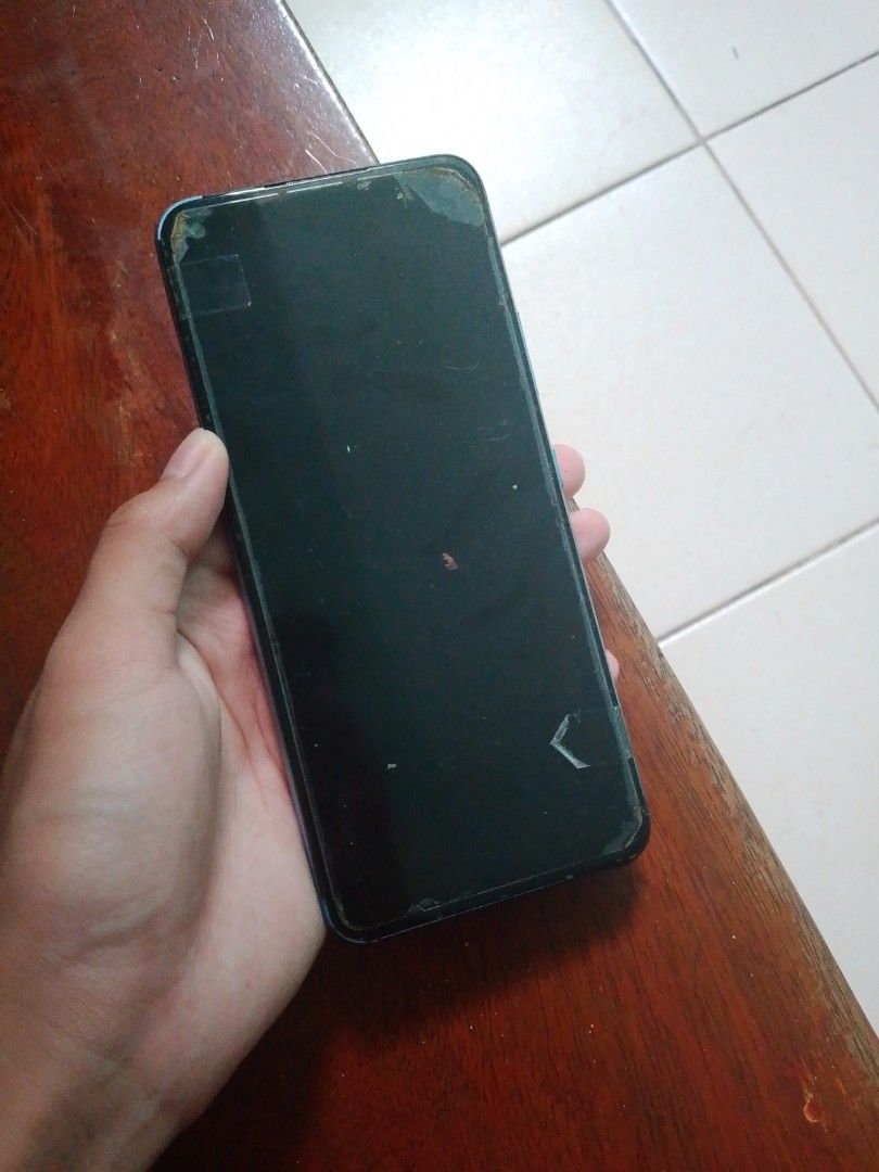 Infinix hot 10 pro 1k (Category: Android Others) located in Tarlac. Submitted by safetiger_0c3fd7 (Listing ID 1463588961, Image 2). Description: issue:dead batt and destroyed lcd in dire need of money po.