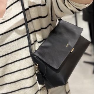 (Category: ) located in . Submitted by amazebags (Listing ID 1463736166, Image 1). Description: .