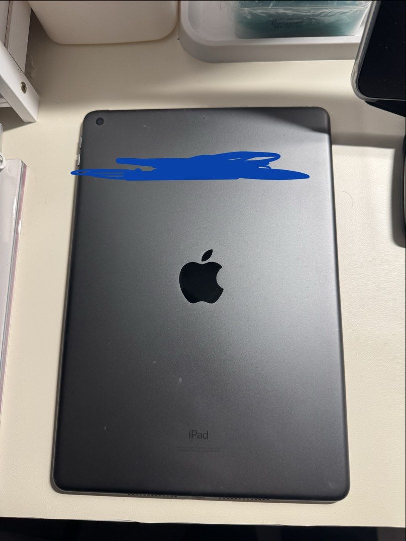 iPad第七代64 GB （分類：平板電腦 - iPad）位於 Hong Kong。 由 hoitung105 提交（商品編號 1463698182，圖片 2）。簡介： 所有功能都良好，淨係耗電量比較快，iPad背後有黑字🙏🏻。