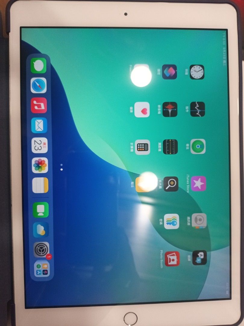 Ipad第八代 （分類：平板電腦 - iPad）位於 Hong Kong。 由 hk7788 提交（商品編號 1463661301，圖片 3）。簡介： ipad第八代 128GB 插卡板。