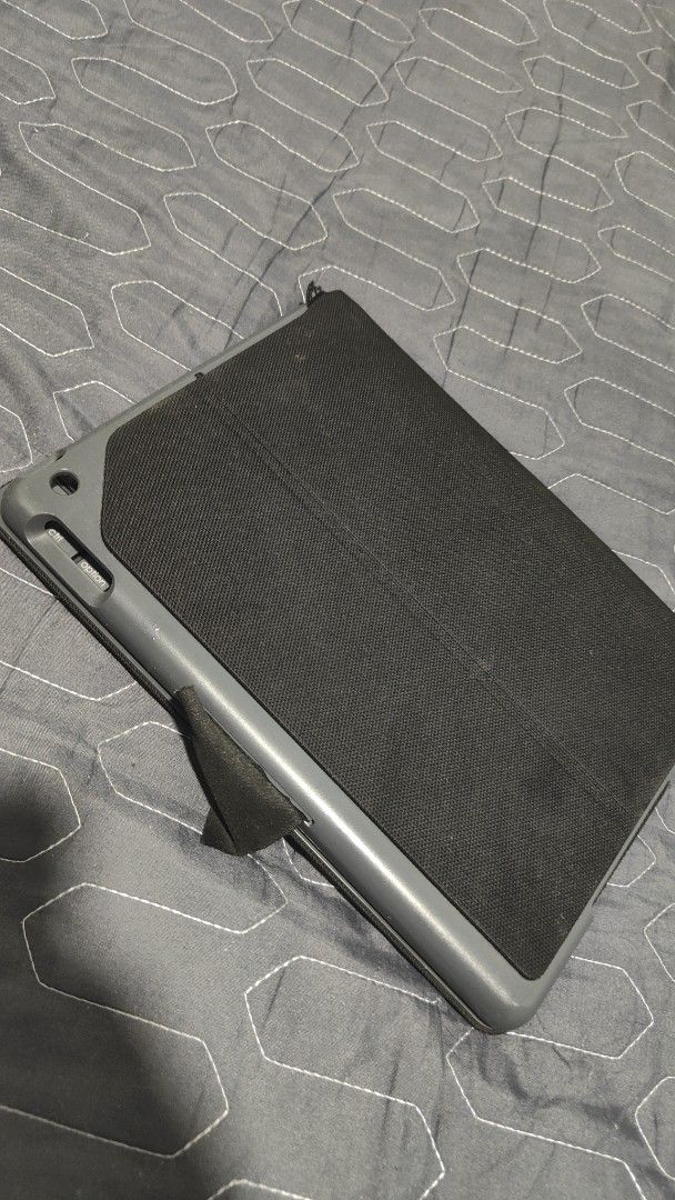 Ipad Air 2 64gb with lcd issue (Category: iPad) located in Valenzuela. Submitted by dmgadgets.thriftstore (Listing ID 1463741324, Image 2). Description: ***with LCD issue BUT USABLE IPAD Air 2 64GB Carrying Case Logitech Case with.Auto Connect KB NO CHARGER -pero magdadala ako charger upon meetup for testing *ISSUEs - LCD - IMAGE RETENTION - COLOR NOT ACCURATE see attached pictures of the unit everything else works. MAKINIS TOUCH OK FINGERPRINT O