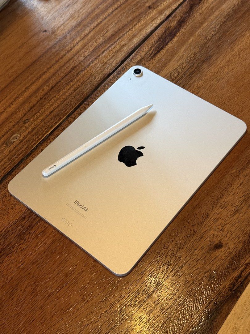 Ipad air 5th gen with apple pencil (Category: iPad) located in Taytay. Submitted by ayin12 (Listing ID 1463630449, Image 2). Description: Ipad air 5th gen wifi only Inclusions; With Box and receipt Paperbag Free case Logitech wireless keyboard and mouse Meet up: taytay area.