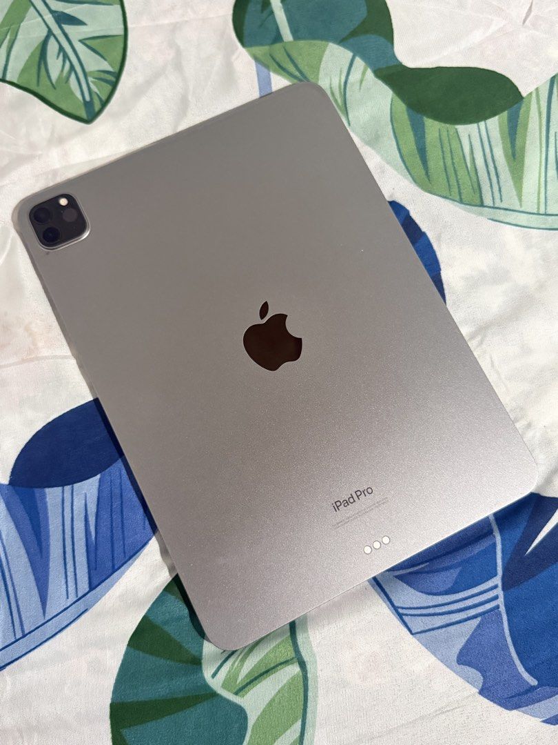 iPad Pro M2 4th Gen 11” (Category: iPad) located in Dasmarinas. Submitted by suzieyen (Listing ID 1463573237, Image 2). Description: ipad pro m2 4th gen wifi space gray 33k lp 128gb working face id all working true tone working unli reset no issues bukod sa dents sa baba huhu (pls see pic) check nalang din po dasma cavite location.