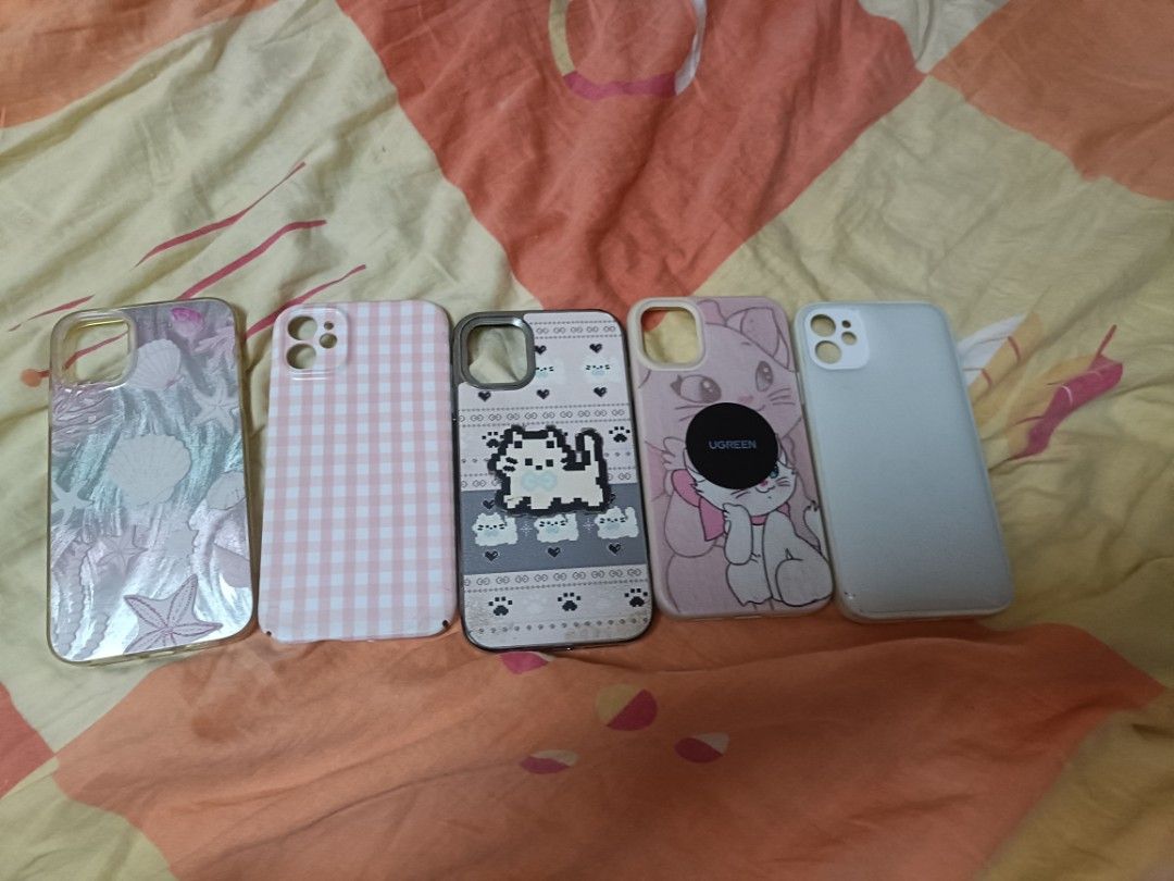 Iphone 11 cases (Category: Cases & Sleeves) located in Bulacan. Submitted by diann3333 (Listing ID 1463733680, Image 2). Description: for take all sira lang po baba nung stripe pink pero iba magaganda pa.