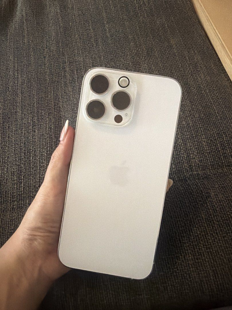 Iphone 14 Pro Max HK Variant (Category: iPhone 14 Series) located in Manila. Submitted by mintjulep (Listing ID 1463588882, Image 1). Description: 📱 iPhone 14 Pro Max – 128GB (White) ✨ Super good condition (lady-owned) ✅ HK Variant (Dual physical sim) ✅ 128GB Storage ✅ Original Battery – 81% Battery Health ✅ No issues, never repaired ✅ With original box ✅ Includes free phone case 📩 PM for any questions. Serious buyer only. Meet up only - ATC, M