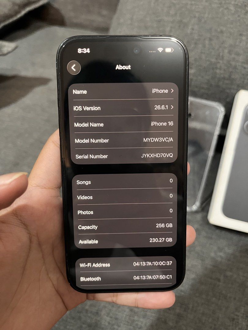 Iphone 16 256gb (Category: iPhone 16 Series) located in Rizal. Submitted by tgromn (Listing ID 1463700599, Image 2). Description: For sale iPhone 16 256gb black Vc/a variant (Canada) 80% bh no sim restriction no issue no history of repair has minimal scratches and dent W/ original box pass sa lowballers San mateo, Rizal location📍 open for meetup around San Mateo.