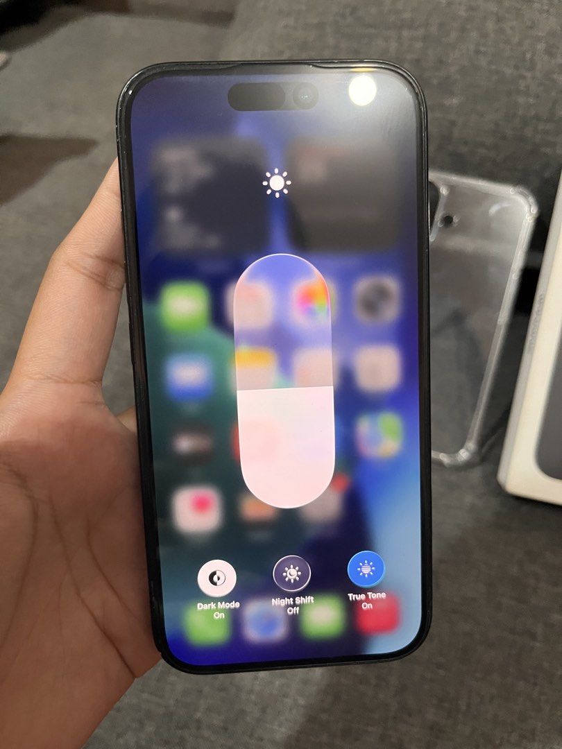 Iphone 16 256gb (Category: iPhone 16 Series) located in Rizal. Submitted by tgromn (Listing ID 1463700599, Image 3). Description: For sale iPhone 16 256gb black Vc/a variant (Canada) 80% bh no sim restriction no issue no history of repair has minimal scratches and dent W/ original box pass sa lowballers San mateo, Rizal location📍 open for meetup around San Mateo.