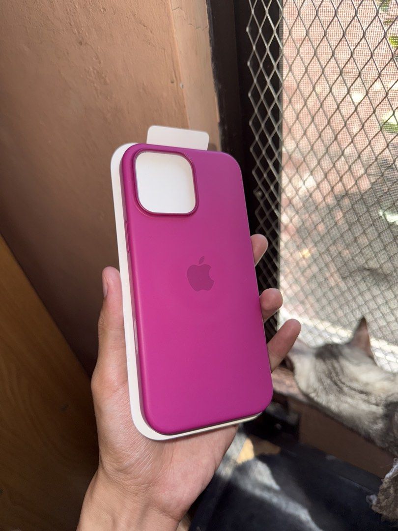 iPhone 16 pro max Apple Silicone and Clear Case (Category: Cases & Sleeves) located in Santa Rosa. Submitted by groverrpor00995 (Listing ID 1463582553, Image 2). Description: ALL AUTHENTIC. Free kapag proven fake! Apple silicone case (Fuschia) -Slightly used in good conditon ₱500 Apple Clear case -May super minimal scratches ₱800 !!!Get both for ₱1,000 Meet up Sta rosa, cabuyao, calamba. Pag calamba add fee ₱100 Metro Manila meet up add ₱300 .