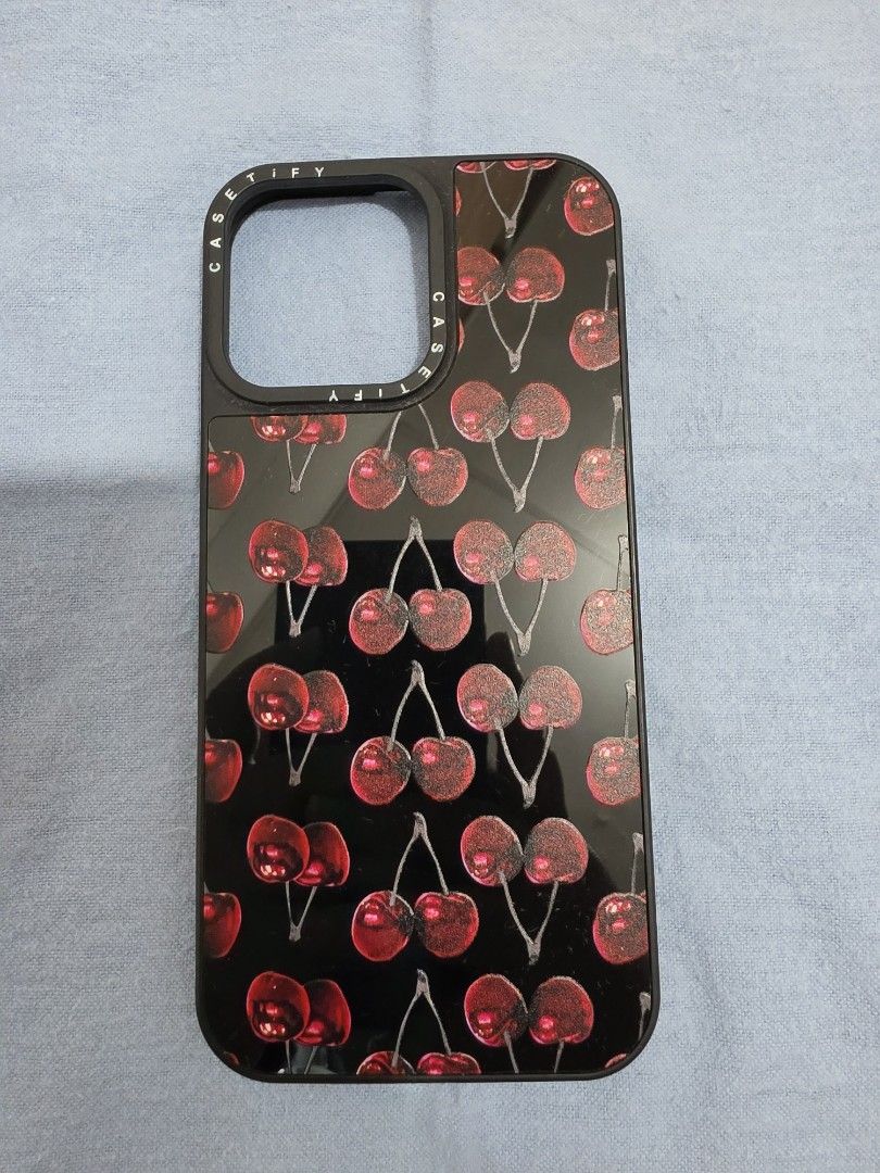 iPhone 16 Pro Max (Cases) (Category: Cases & Sleeves) located in Quezon City. Submitted by kenchanaa (Listing ID 1463700191, Image 3). Description: Selling my cases! - clear cases might have yellowing - meet-up only: SM North, Trinoma, Vertis North, MRT or LRT stations. - shipping: sf will depend, will have to check jnt, lalamove or grab/angkas express.