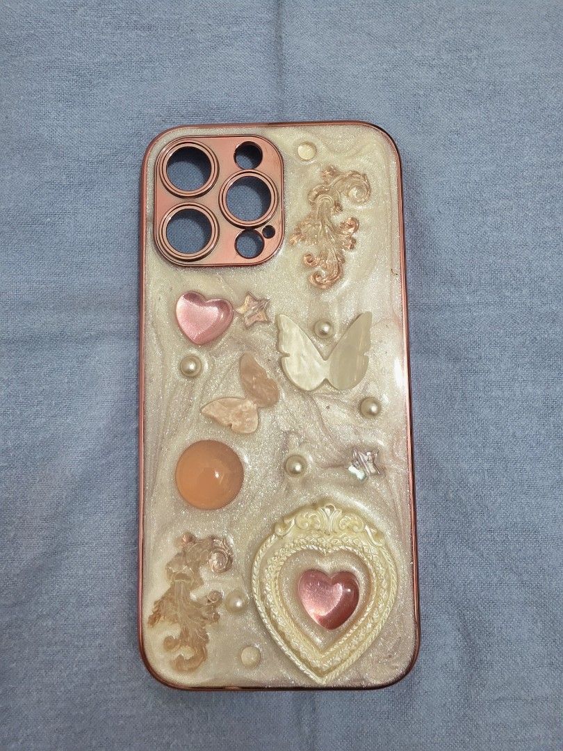 iPhone 16 Pro Max (Cases) (Category: Cases & Sleeves) located in Quezon City. Submitted by kenchanaa (Listing ID 1463700191, Image 1). Description: Selling my cases! - clear cases might have yellowing - meet-up only: SM North, Trinoma, Vertis North, MRT or LRT stations. - shipping: sf will depend, will have to check jnt, lalamove or grab/angkas express.