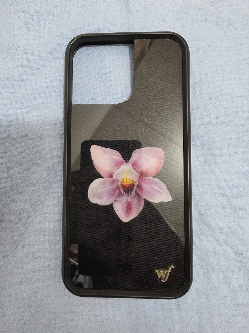 iPhone 16 Pro Max (Cases) (Category: Cases & Sleeves) located in Quezon City. Submitted by kenchanaa (Listing ID 1463700191, Image 2). Description: Selling my cases! - clear cases might have yellowing - meet-up only: SM North, Trinoma, Vertis North, MRT or LRT stations. - shipping: sf will depend, will have to check jnt, lalamove or grab/angkas express.
