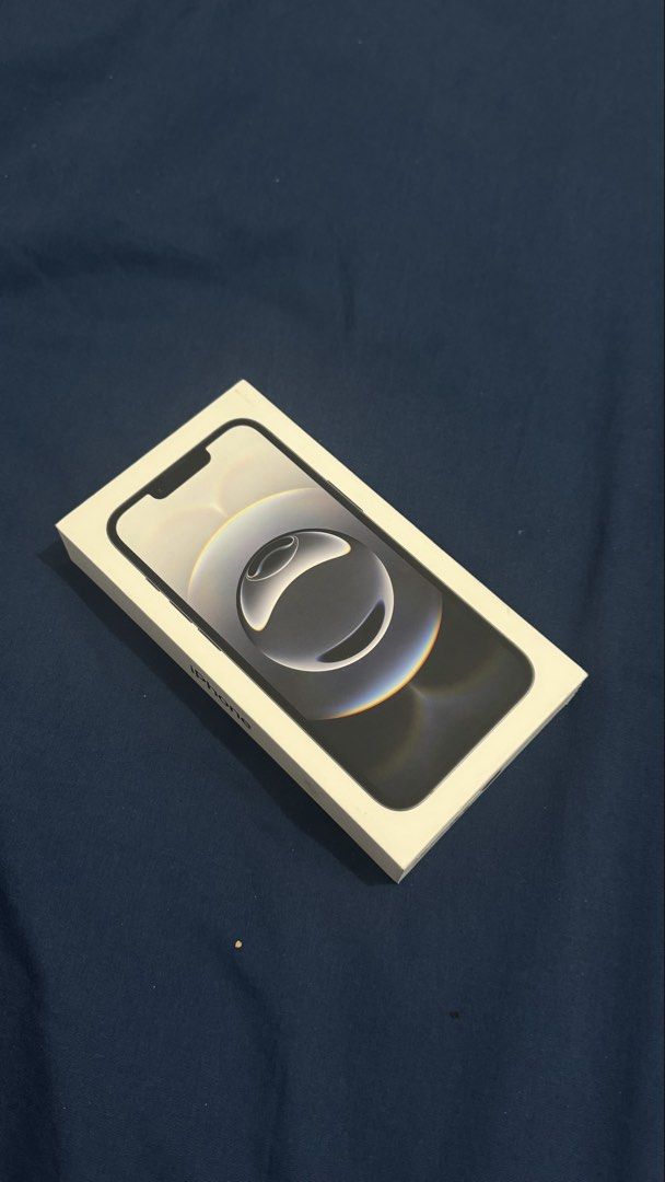 Iphone 16e 128GB brand new sealed (Category: iPhone 16 Series) located in Imus. Submitted by jevroneee (Listing ID 1463654829, Image 1). Description: brand new sealed US variant RFS: didn’t like the color .