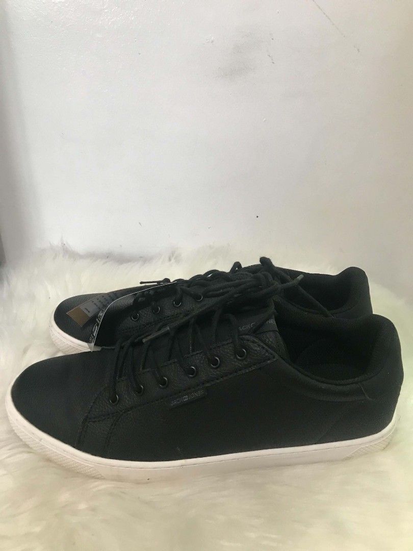 Jack & Jones Black Sneakers (Category: Sneakers) located in Manila. Submitted by vincent.seller (Listing ID 1463616117, Image 2). Description: - Brand: Black Jack & Jones - Style: Lace-up sneakers - Sole: White - Size: EU 42 - Condition: Comes with original box and tags.