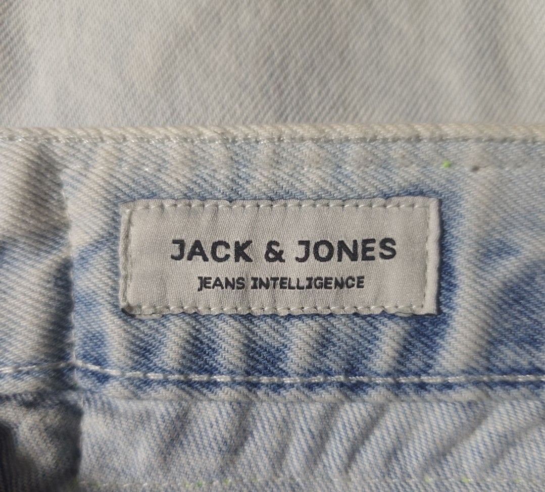 Jack & Jones Jeans Intelligence Eric Tapered Fit (Category: Jeans) located in Manila. Submitted by iceman_17 (Listing ID 1463703875, Image 3). Description: Jack & Jones Jeans Intelligence Eric Tapered Fit S 36 Denim Stark Jeans.