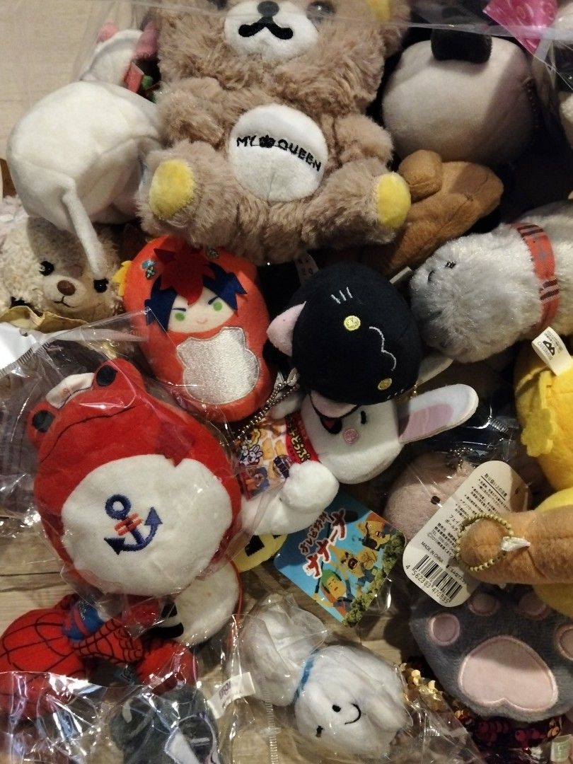 Japan Character Charms take all (Category: Plushies & Soft Toys) located in Quezon City. Submitted by ayakaicollections (Listing ID 1463709036, Image 2). Description: -105 pcs. Japan Character Charms take all -Mixed Brand new and like new. Some have paper tags.
