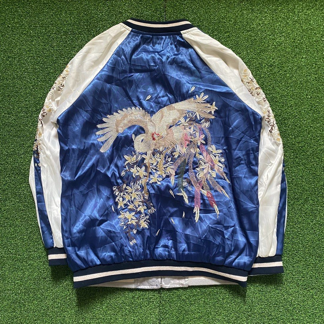 JAPANESE REVERSIBLE (Category: Coats, Jackets and Outerwear) located in Zaragoza. Submitted by 9701026734 (Listing ID 1463628284, Image 2). Description: JAPANESE REVERSIBLE JACKET SIZE MEDIUM DIMES W 20 / L 25 VERY GOOD CONDITION COLOR RATE 9.7/10 CONDITION 9.6/10 NO PINHOLE MY HONEST ISSUE NEED WASH .