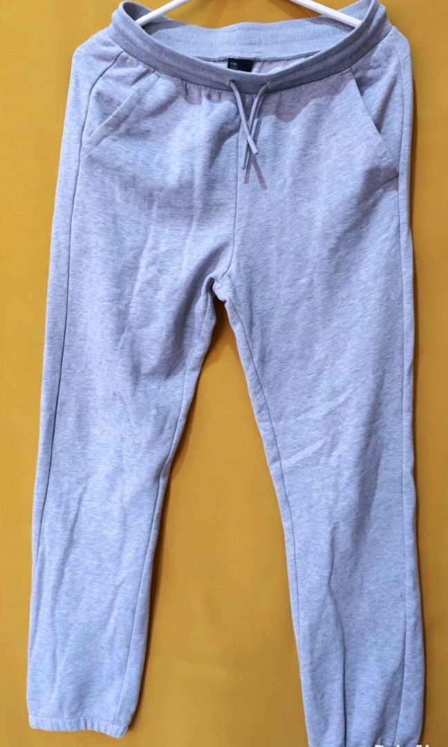 Jogger Pants unisex (Category: Joggers) located in Bacoor. Submitted by kaykay858 (Listing ID 1463668689, Image 1). Description: .