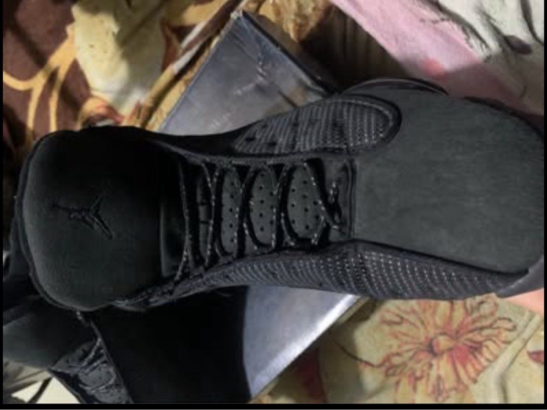 Jordan 13 (Category: Dress Shoes) located in Manila. Submitted by mark.mp4 (Listing ID 1463613602, Image 2). Description: US SIZE:38 malinis pa at maayus issue pudpud kunti at madumi, mapapag usapan pa sa presyo.