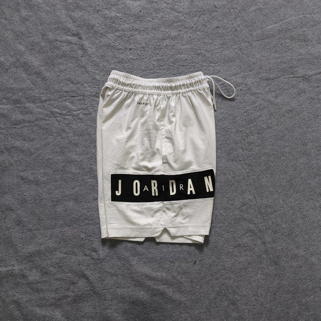 Jordan Mesh Baller Short (Category: Activewear) located in Manila. Submitted by shykes_26 (Listing ID 1463647091, Image 2). Description: Dimensions: Waist: 23-34 Length: 17.1 Hem: 11.5 Issues: None.