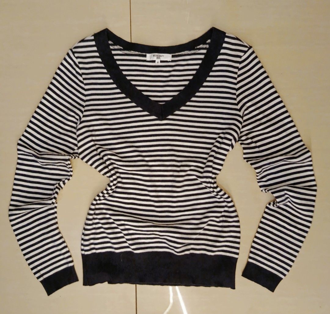 Jp Brand Long Sleeve Bundle (Category: Longsleeves) located in Bambang. Submitted by czar_topaz (Listing ID 1463714642, Image 2). Description: V-neck stripe long sleeve size: m on tag Black and White Plaid Baby Doll Style size: m on tag.