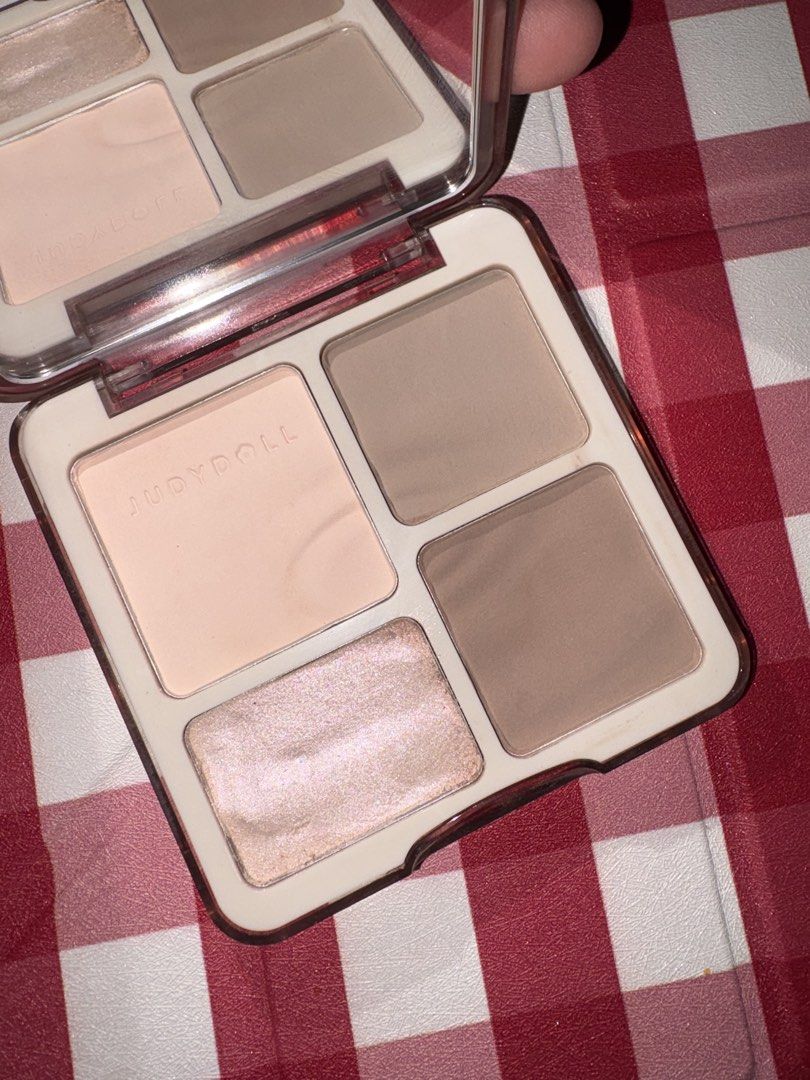 JUDY DOLL AND ROMAND BUNDLE (Category: Makeup) located in Manila. Submitted by noxecretxoxo (Listing ID 1463676934, Image 2). Description: - judy doll face palette in 01 Wave Shadow - romand eyeshadow in rosebud garden Rfs: too many makeup.