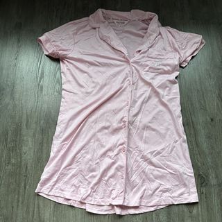 (Category: ) located in . Submitted by clothesz (Listing ID 1463644792, Image 1). Description: .