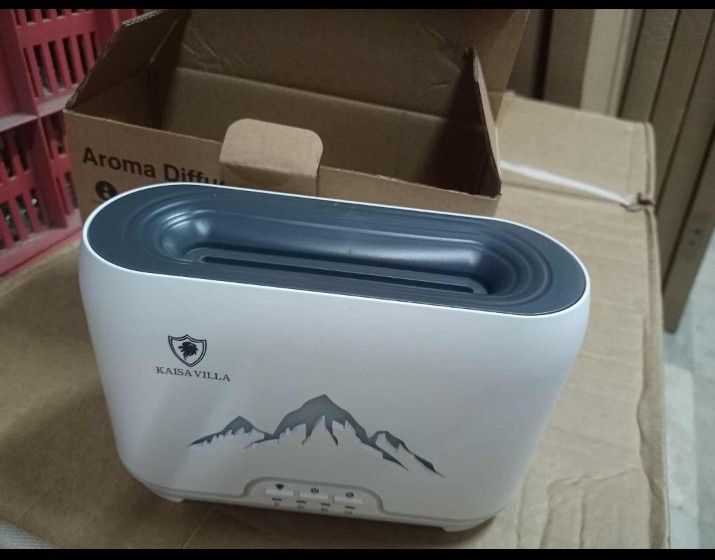 KAISAVILLA HUMIDIFIER (Category: Air Purifiers & Dehumidifiers) located in Quezon City. Submitted by miriamreyes006 (Listing ID 1463621018, Image 1). Description: KAISAVILLA HUMIDIFIER ➡️240 ml CAPACITY ➡️ Free scented ITEM DESCRIPTION: ➡️ ELEGANT DESIGN ➡️ ADJUSTABLE MIST SPRAY ➡️ AUTOMATIC SAFETY DETECTION ➡️ STABLE CONTROL Php 550.00 ONLY BRAND NEW BRAND NEW💯💯.
