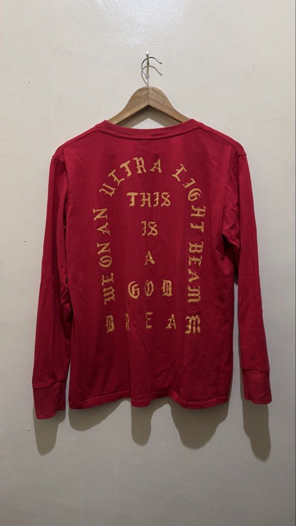 Kanye West i feel like pablo (Category: Tshirts & Polo Shirts ) located in Makati City. Submitted by renkill (Listing ID 1463575015, Image 2). Description: Size large Very good condition .