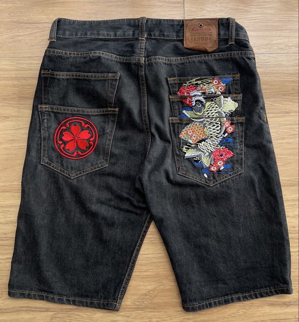KARAKURI MULTIPOCKET DENIM JORTS (Category: Shorts) located in Manila. Submitted by kramice (Listing ID 1463567937, Image 1). Description: Dm for details.