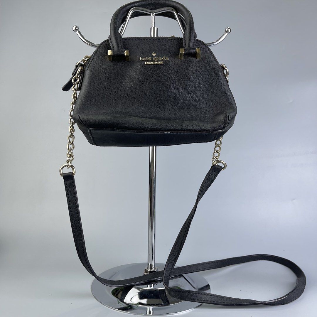 Kate spade (Category: Cross-body Bags) located in San Fernando. Submitted by sapatusannisean (Listing ID 1463595815, Image 3). Description: .