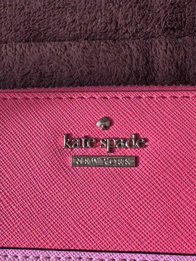 Kate Spade Pink Colorblock Zip Around Wallet (Category: Wallets & Card holders) located in Labrador. Submitted by bagwalletaccessoriesfromjapan (Listing ID 1463636179, Image 2). Description: ✨ AUTHENTIC KATE SPADE ZIP AROUND WALLET — TWO-TONE PINK ✨ Sweet and vibrant two-tone pink design! 🌸💖 Bright fuschia top + soft light pink bottom — fresh and feminine 💅 ✅ 100% Authentic Kate Spade New York ✅ Great condition — well kept! ✅ Saffiano leather 
