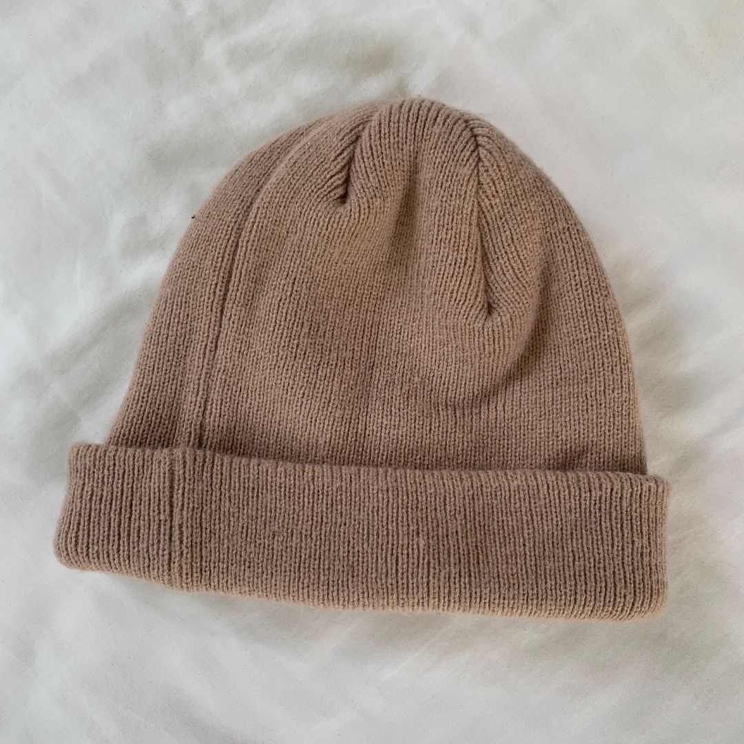 Kathmandu Ribbed-Knit Beanie (Category: Beanies) located in Mendez-Nunez. Submitted by anikkoyan (Listing ID 1463569018, Image 3). Description: - OSFA.