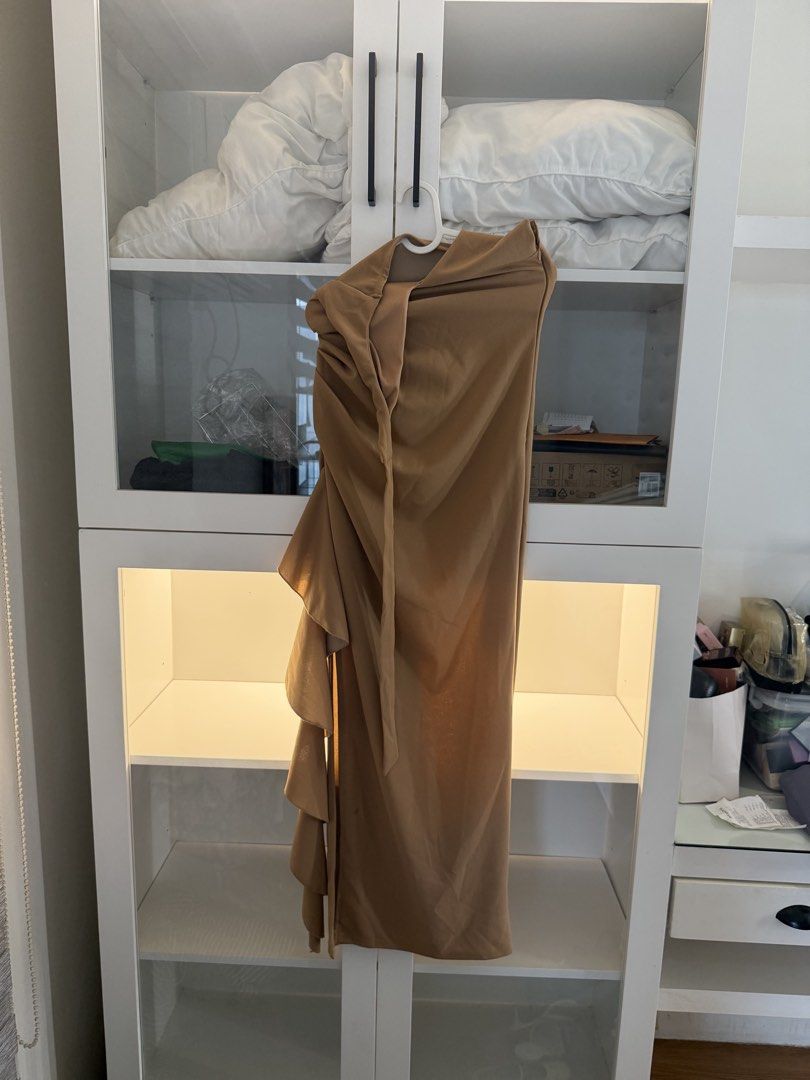 Khaki nude dress (Category: Dresses) located in Quezon City. Submitted by destashingmycloset (Listing ID 1463695915, Image 2). Description: .