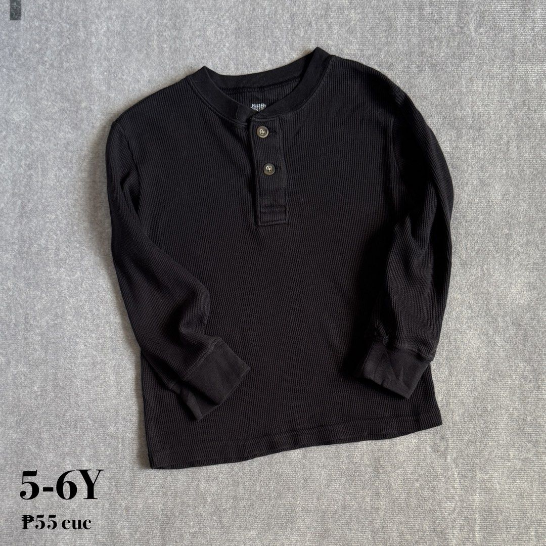 kids black long sleeves top (Category: Babies & Kids Fashion) located in Baguio. Submitted by mapa_laku (Listing ID 1463671395, Image 1). Description: .