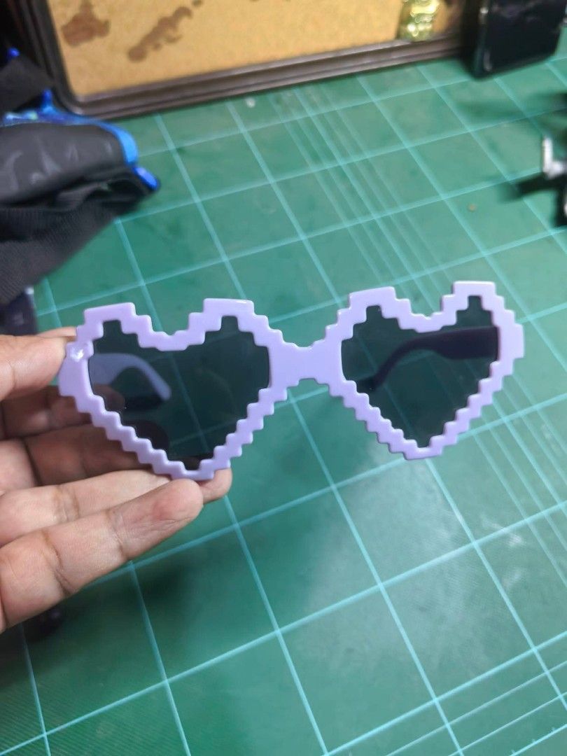 Kid's Fashion Shades (Category: Babies & Kids Fashion) located in Cebu City. Submitted by dudes_villanueva (Listing ID 1463607630, Image 1). Description: Kid's Fashion Shades - Purple Heart 📌 In excellent condition..