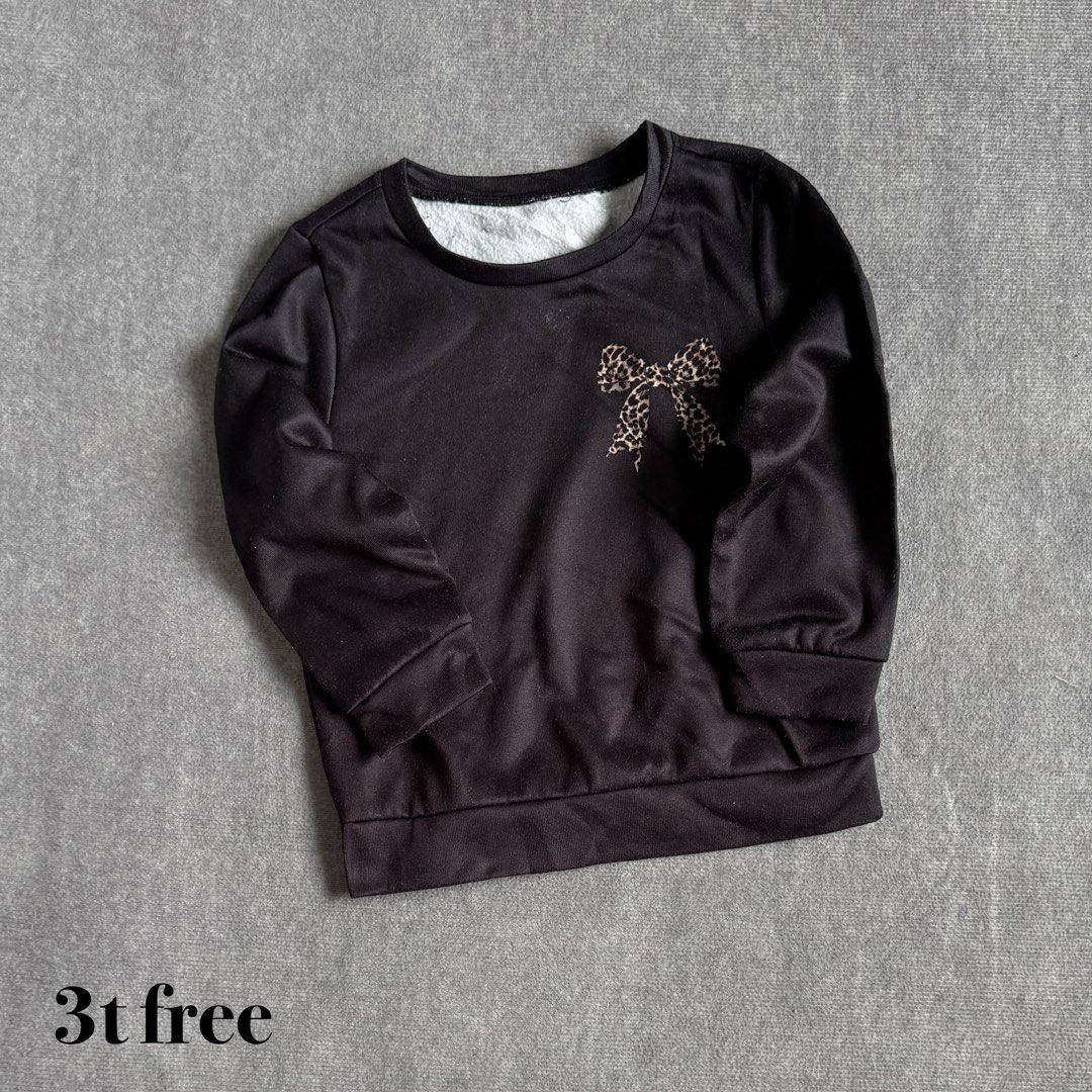 kids sweater (Category: Babies & Kids Fashion) located in Baguio. Submitted by mapa_laku (Listing ID 1463673848, Image 1). Description: .