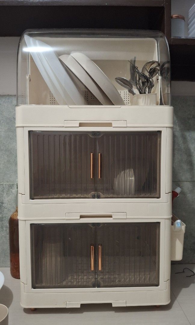 Kitchen Dish Rack (Category: Other Kitchenware & Tableware) located in Valenzuela. Submitted by nhlprncs_ (Listing ID 1463586922, Image 1). Description: never used, hindi rin natanggal sa box and fully packed pa. rfs: mali napadala ni seller na item, instead of rice dispenser, dalawang kitchen dish cabinet yung naipadala. we weren't able to return & refund since na-receive ng mom namin accidentally yung item. fixed price, pm lang po 😊.